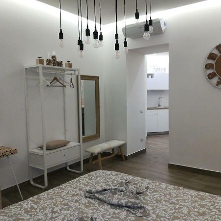 Апартаменты Vivi House Неаполь Экстерьер фото