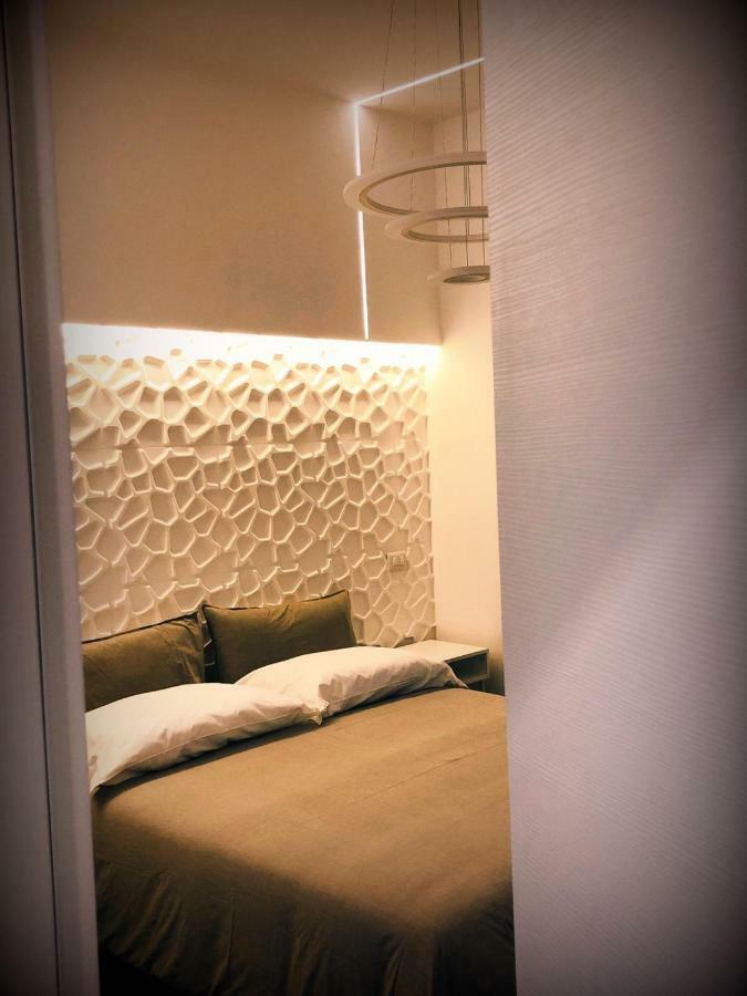 Апартаменты Vivi House Неаполь Экстерьер фото